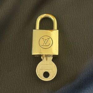 Vintage Louis Vuitton Lock And Key #220